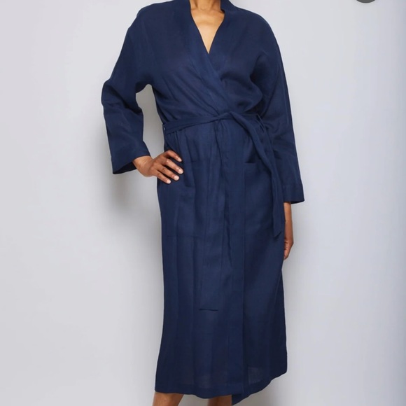 B LONG LINEN ROBE - Picture 3 of 6